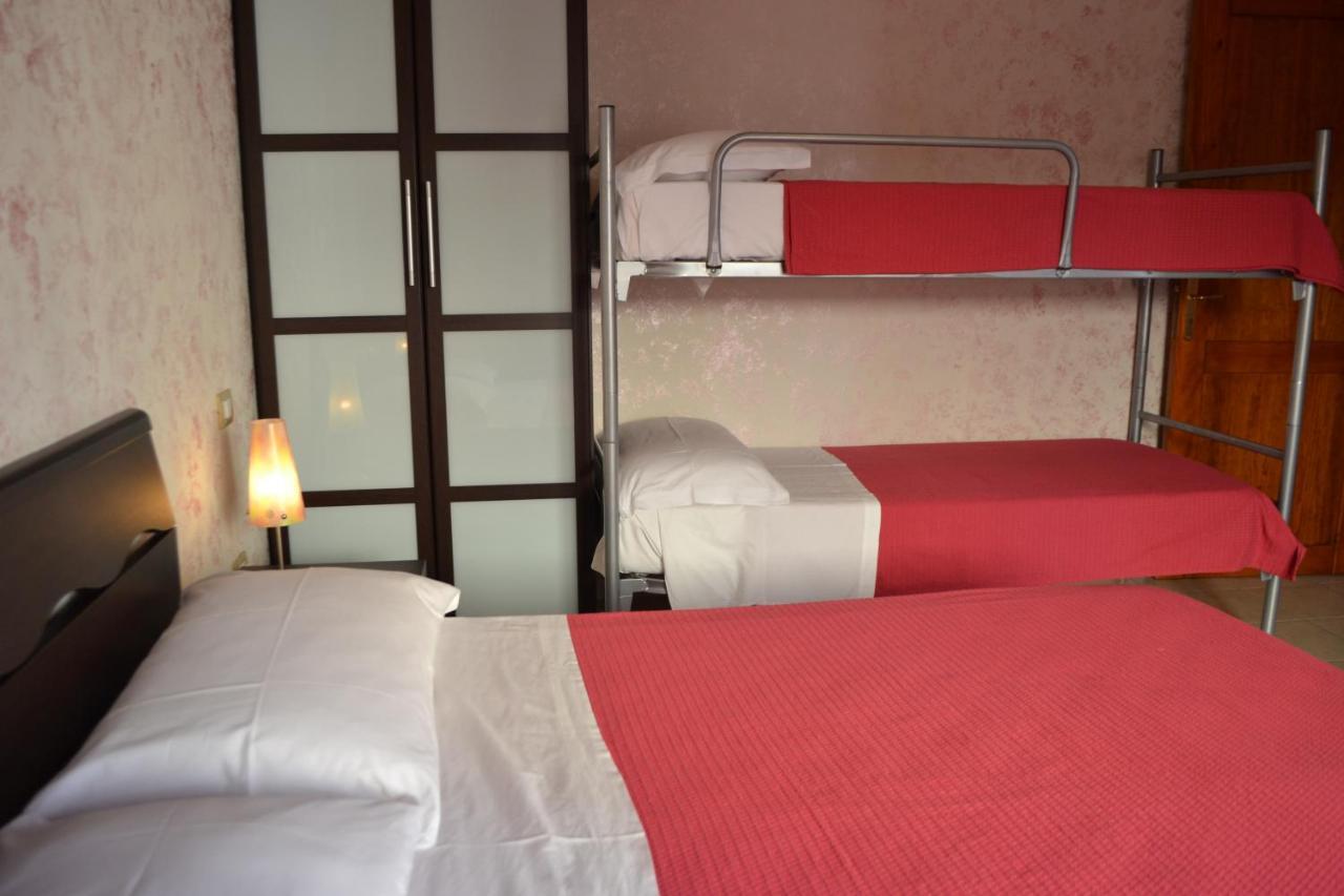 Sa Marina Bed & Breakfast La Caletta Ngoại thất bức ảnh