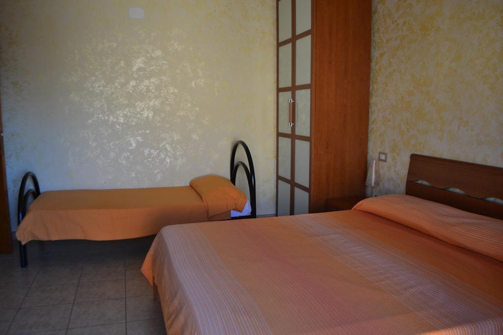 Sa Marina Bed & Breakfast La Caletta Ngoại thất bức ảnh