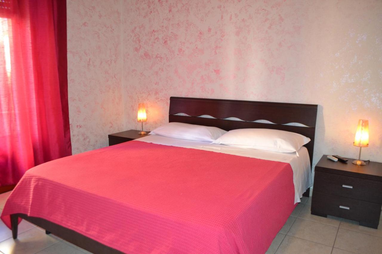 Sa Marina Bed & Breakfast La Caletta Ngoại thất bức ảnh